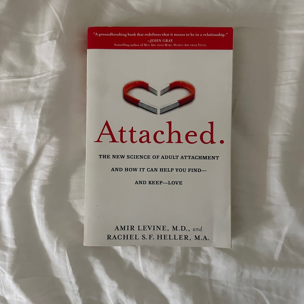 Attached by Amir Levine & Rachel S. F. Heller - Paperback